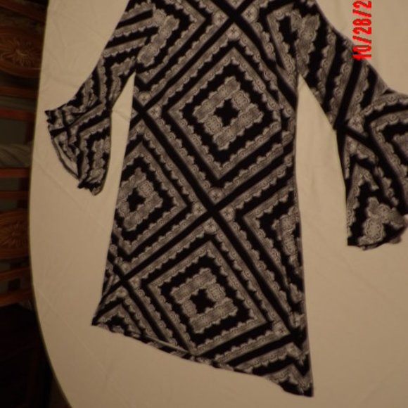 Dress - Picture 11 of 11